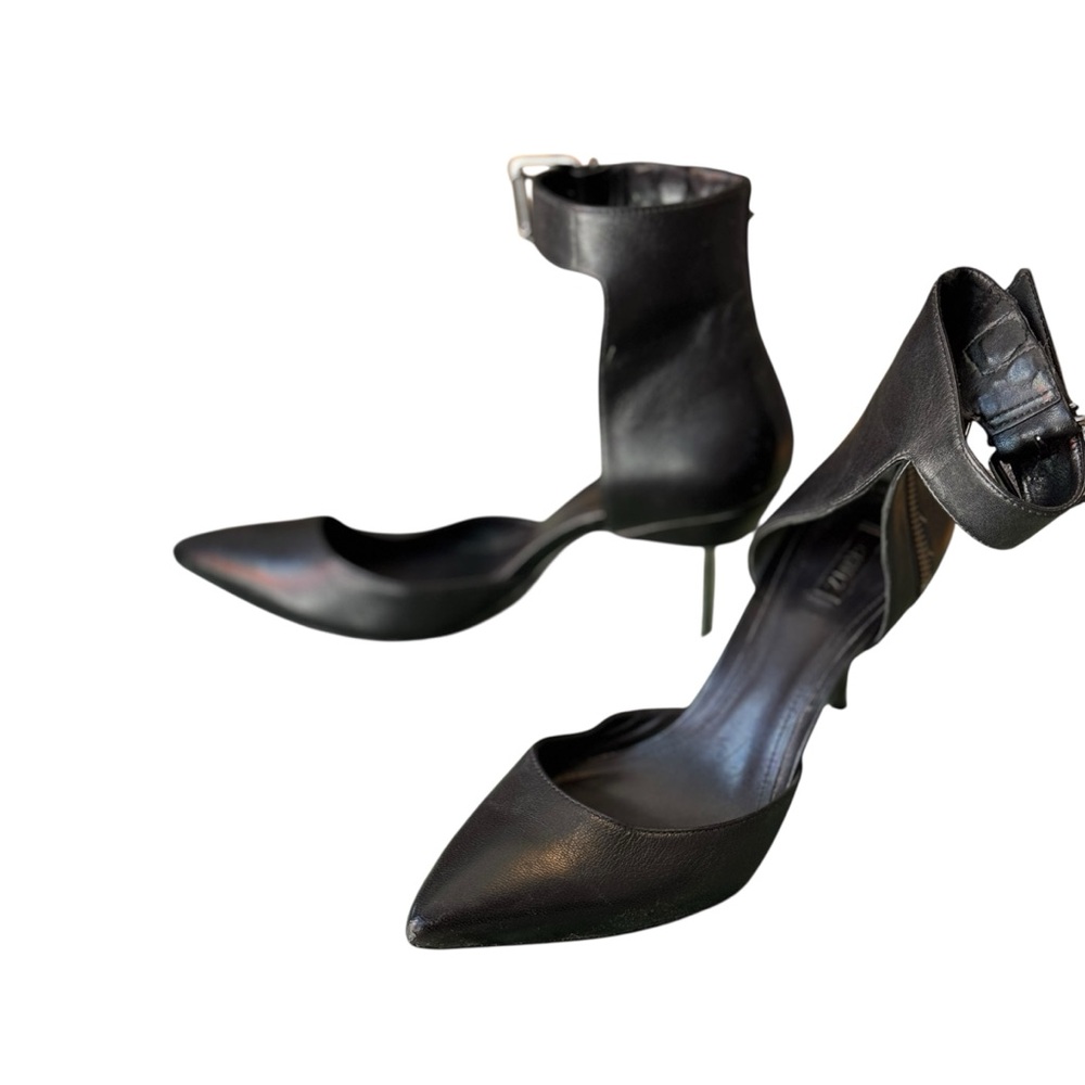 Schutz Black Leather Pointed Toe Stilettos Ankle Strap Zip Heels Size 9B / EU 40 - Picture 6 of 12